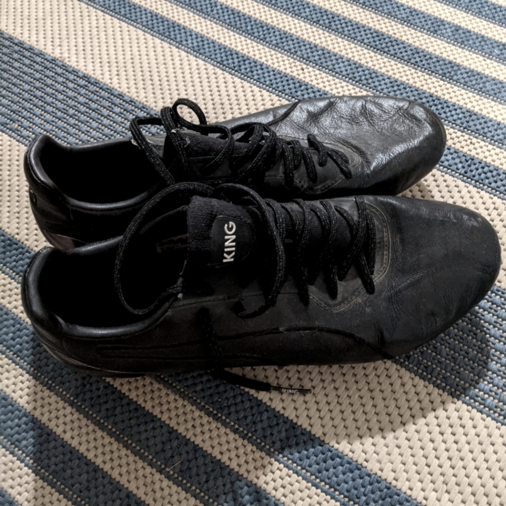 Black Puma King Pro Outdoor Soccer Cleats